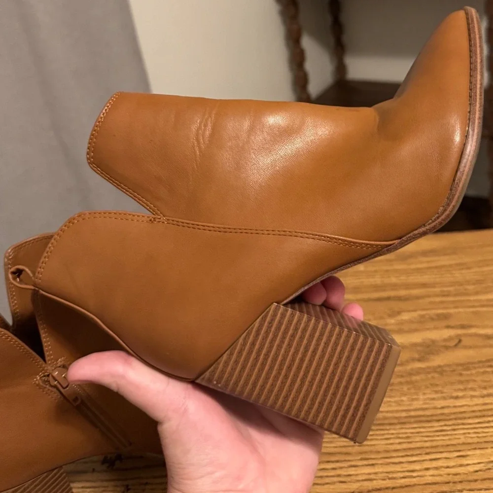 Nine West sz 7.5 Coffee Brown Zip Up Pointed Toe Chunky Heel Boot Chic Fall Edgy - Picture 14 of 15